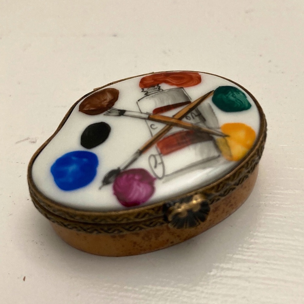 Lamoges France Chamart Exclusive - Artist’s pallet trinket box